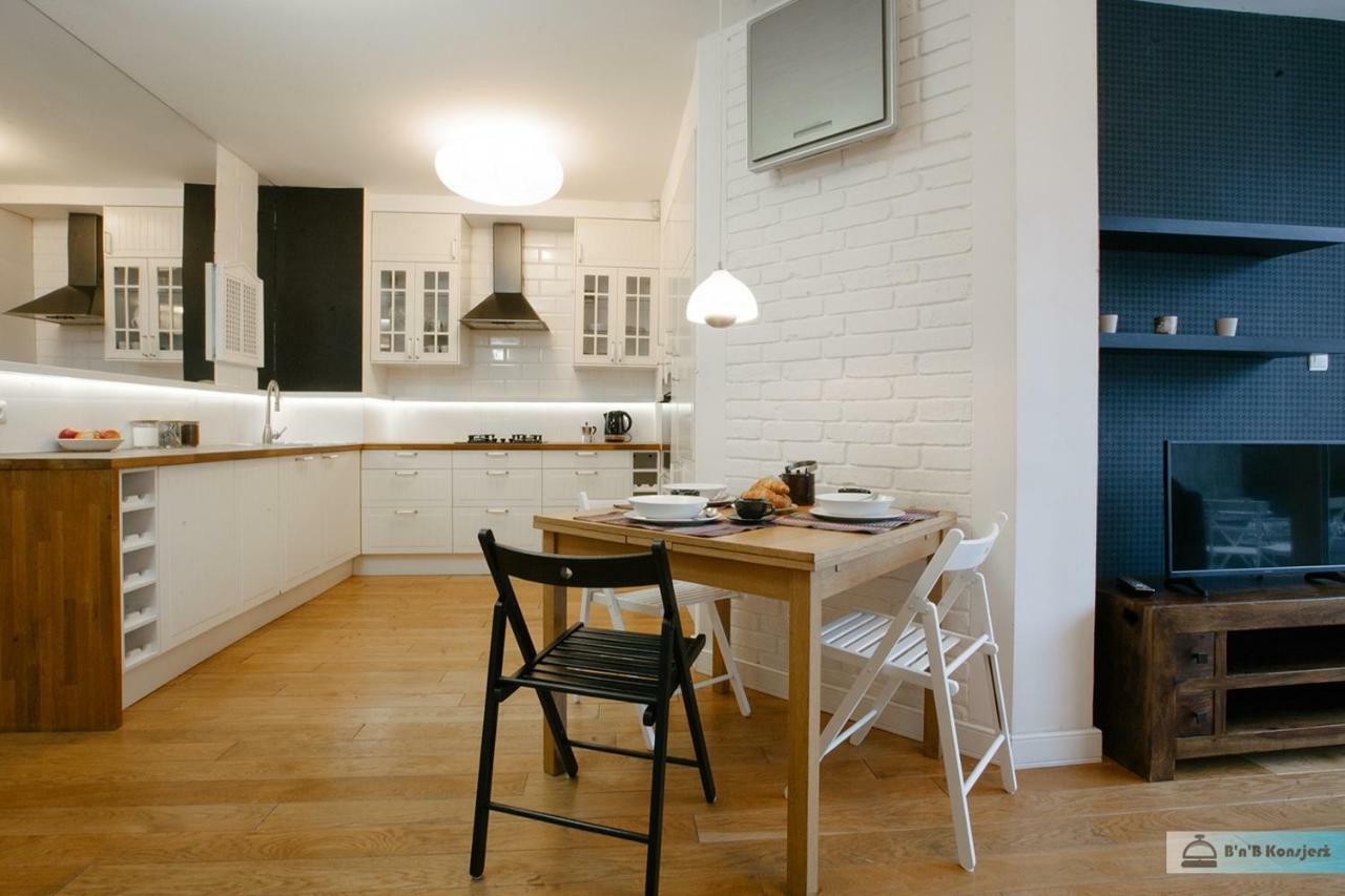 Warsaw Concierge Family Apartment Екстер'єр фото